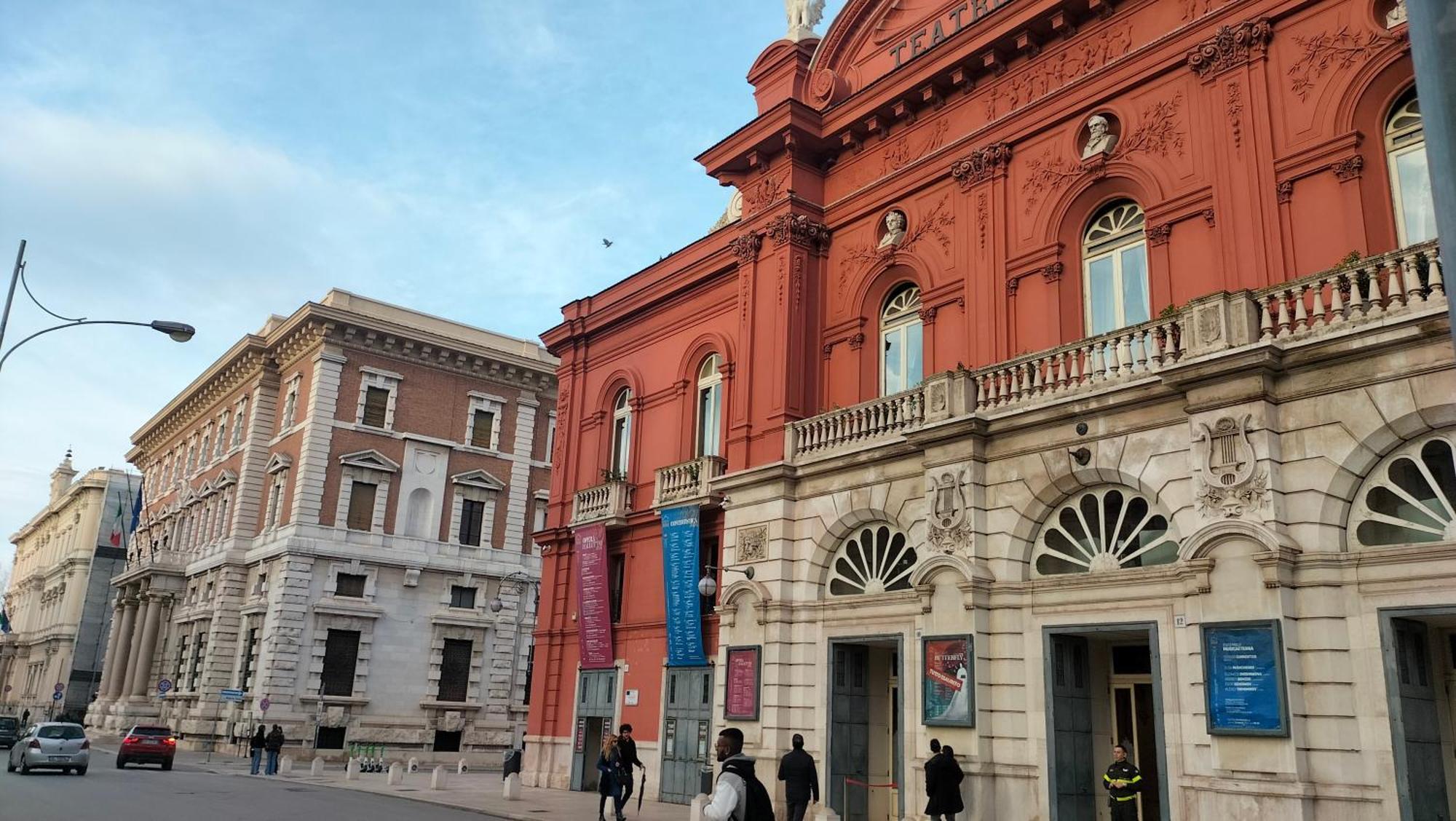 Al Teatro Rooms Bari Exterior photo